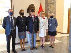 Order zasługi Rzeczypospolitej Polskiej dla włoskiego policjanta