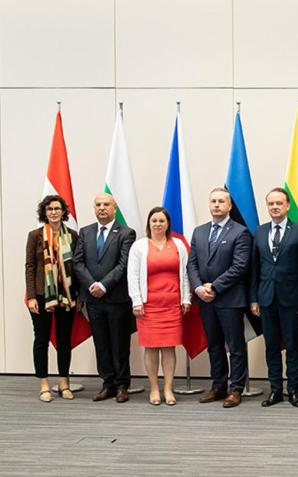 [VIDEO] Międzynarodowa konferencja ministrów do spraw uchodźców wojennych z Ukrainy. W spotkaniu uczestniczyli przedstawiciele: Polski, Litwy, Łotwy, Estonii, Rumunii, Bułgarii, Mołdawii, Słowacji, Czech, Węgier, Austrii, Niemiec, Wielkiej Brytanii