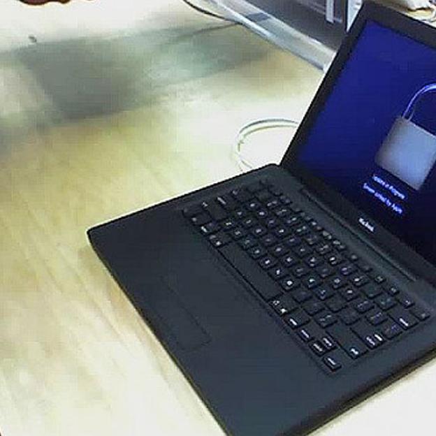 Wziął laptopa do naprawy i go sprzedał