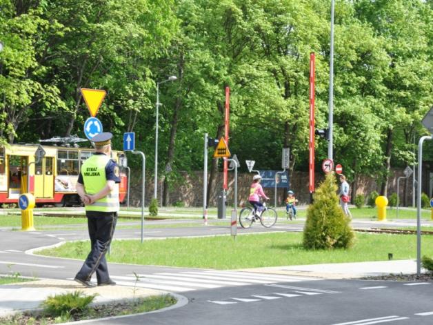 Warszawa: „Wakacje ze strażą miejską” rozpoczęte