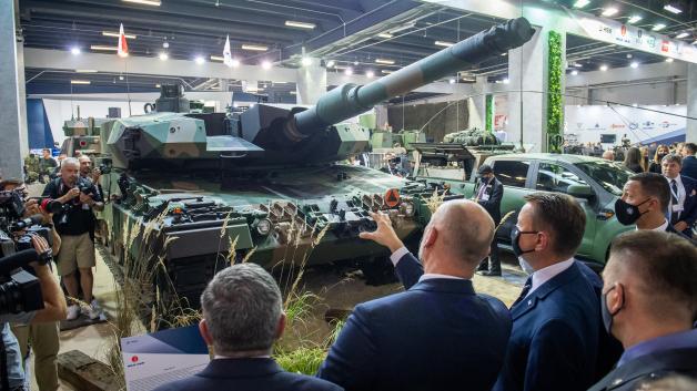 [VIDEO] Ważne umowy na modernizację Wojska Polskiego podpisano w Kielcach