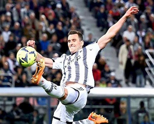 Seria A: Bologna zremisowała z Juventusem 1:1! Arkadiusz Milik ma na swoim koncie gol i zmarnowanego karnego!